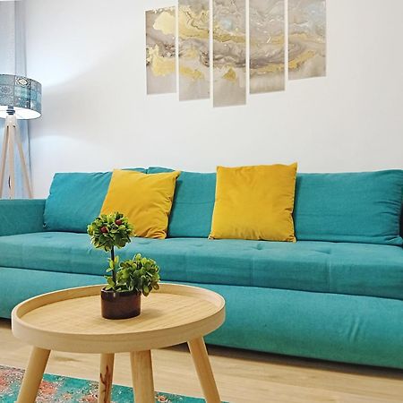 Sunshine - New & Quiet 1Br Apt, Business Area, Close To Airport, Highway A3, Subway Bucureşti Eksteriør bilde